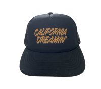  Drawing (ドローイング) ORIGINAL California Dreamin' MESH CAP BLACK×ORANGE/ オリジナル カリフォルニアドリーミング 夢のカリフォルニア メッシュキャップ ブラック