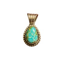 INDIAN JEWELRY  NAVAJO族 KEVIN RAMONE作 SONORAN GOLD TURQUOISE シルバー ネックレストップ/ナバホ族 ケビンラモーン ソノラン ゴールド ターコイズ インディアンジュエリー　