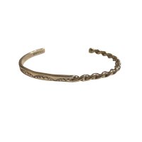 INDIAN JEWELRY  NAVAJO族 SILVER STAMP&TWIST HALF BANGLE /ナバホ族 シルバー スタンプワーク ツイスト ハーフ バングル インディアンジュエリー (2)