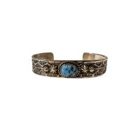 INDIAN JEWELRY  NAVAJO族 HENRY MARIANO作 SILVER×GOLDENHILL TURQUOISE スタンプワーク BANGLE /ナバホ族 ヘンリーマリアーノ作 シルバー ゴールデンヒル ターコイズ バングル インディアンジュエリー 