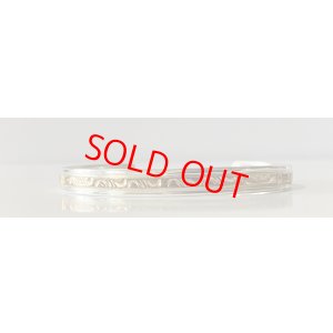 画像2: INDIAN JEWELRY  NAVAJO族 KING PINO作 SILVER×14K GF スタンプワーク BANGLE (2)/ナバホ族 キングピノ作 シルバー ゴールド バングル インディアンジュエリー 