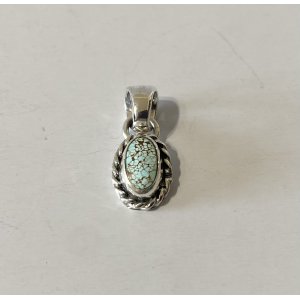 画像1: INDIAN JEWELRY  NAVAJO族 ALICE JOHNSON作 NO.8 TURQUOISE シルバー ネックレストップ (2) /ナバホ族 アリスジョンソン作 #8 ナンバーエイト ターコイズ インディアンジュエリー　