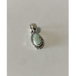 画像2: INDIAN JEWELRY  NAVAJO族 ALICE JOHNSON作 NO.8 TURQUOISE シルバー ネックレストップ (1) /ナバホ族 アリスジョンソン作 #8 ナンバーエイト ターコイズ インディアンジュエリー　