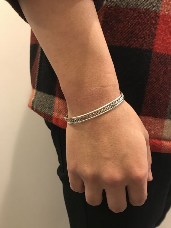 INDIAN JEWELRY NAVAJO族 フロントツイスト BANGLE SILVER /ナバホ族